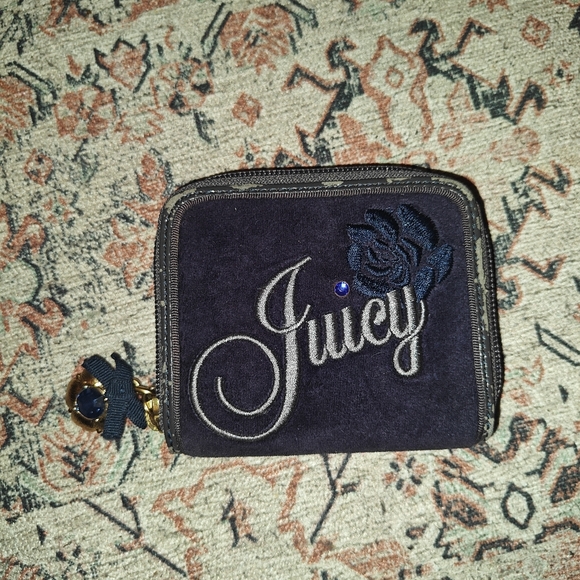 Juicy Couture Handbags - Vintage‎ Juicy Wallet